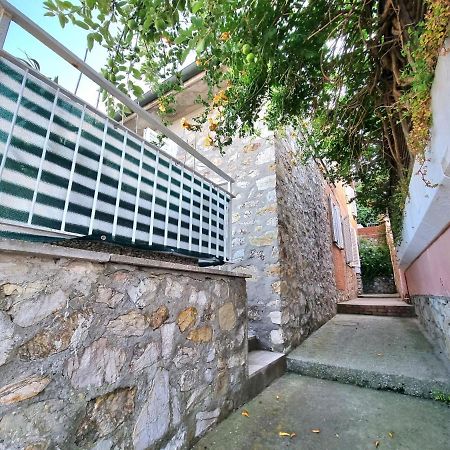 Appartamenti La Terrazza Sulle Ghiaie - Goelba Портоферайо Екстериор снимка