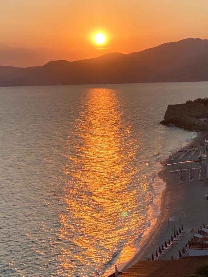 Appartamenti La Terrazza Sulle Ghiaie - Goelba Портоферайо Екстериор снимка