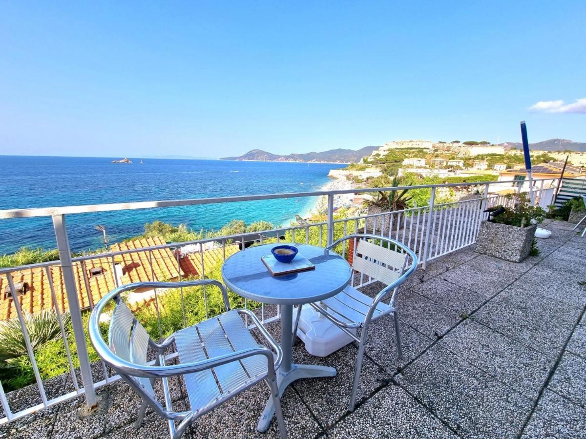 Appartamenti La Terrazza Sulle Ghiaie - Goelba Портоферайо Екстериор снимка