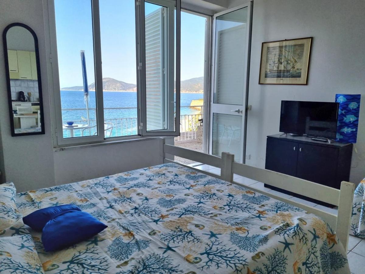 Appartamenti La Terrazza Sulle Ghiaie - Goelba Портоферайо Екстериор снимка