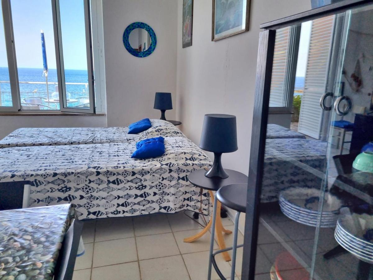 Appartamenti La Terrazza Sulle Ghiaie - Goelba Портоферайо Стая снимка